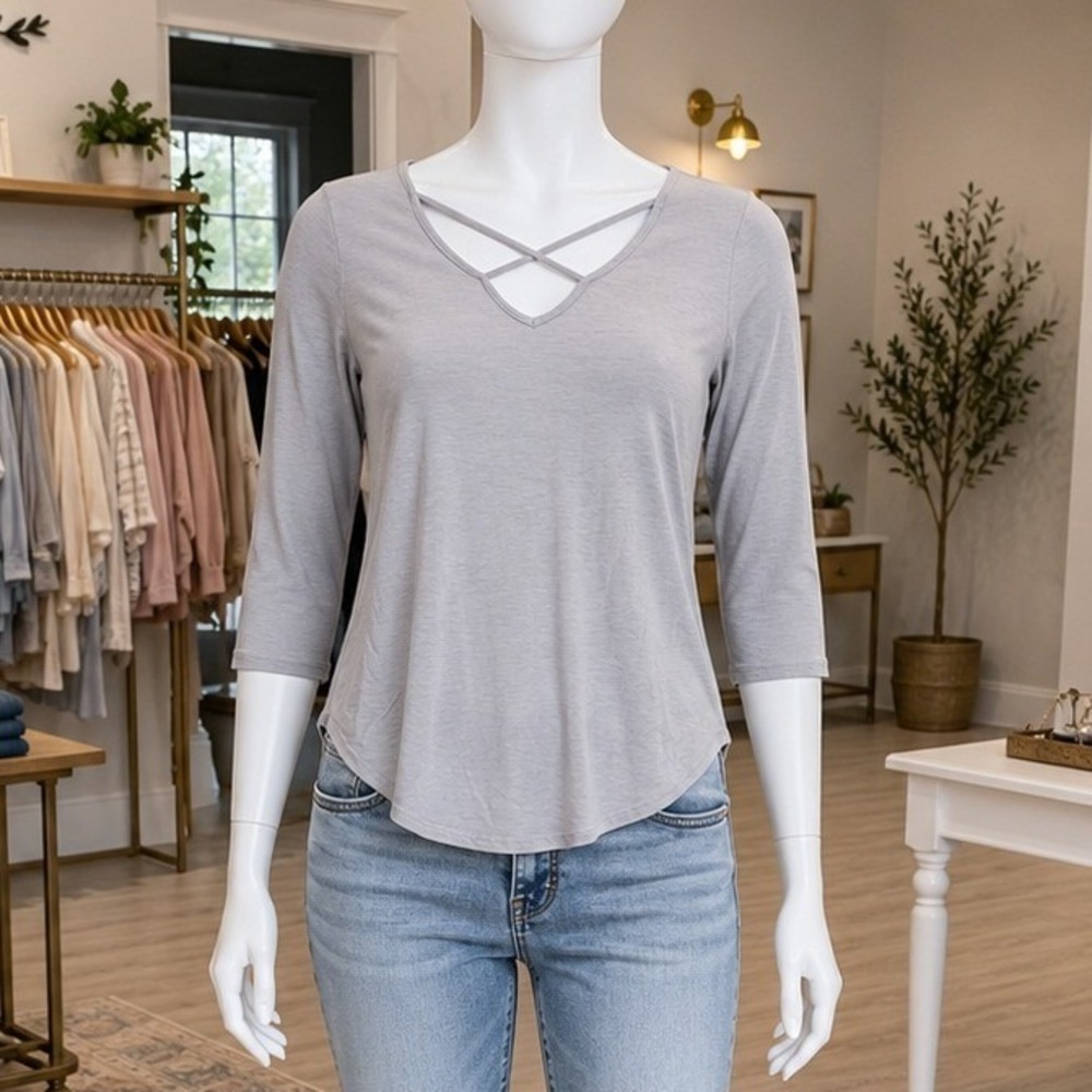 Emory Park Women Top Gray Crisscross Strappy V-Neck 3/4 Sleeve XS
